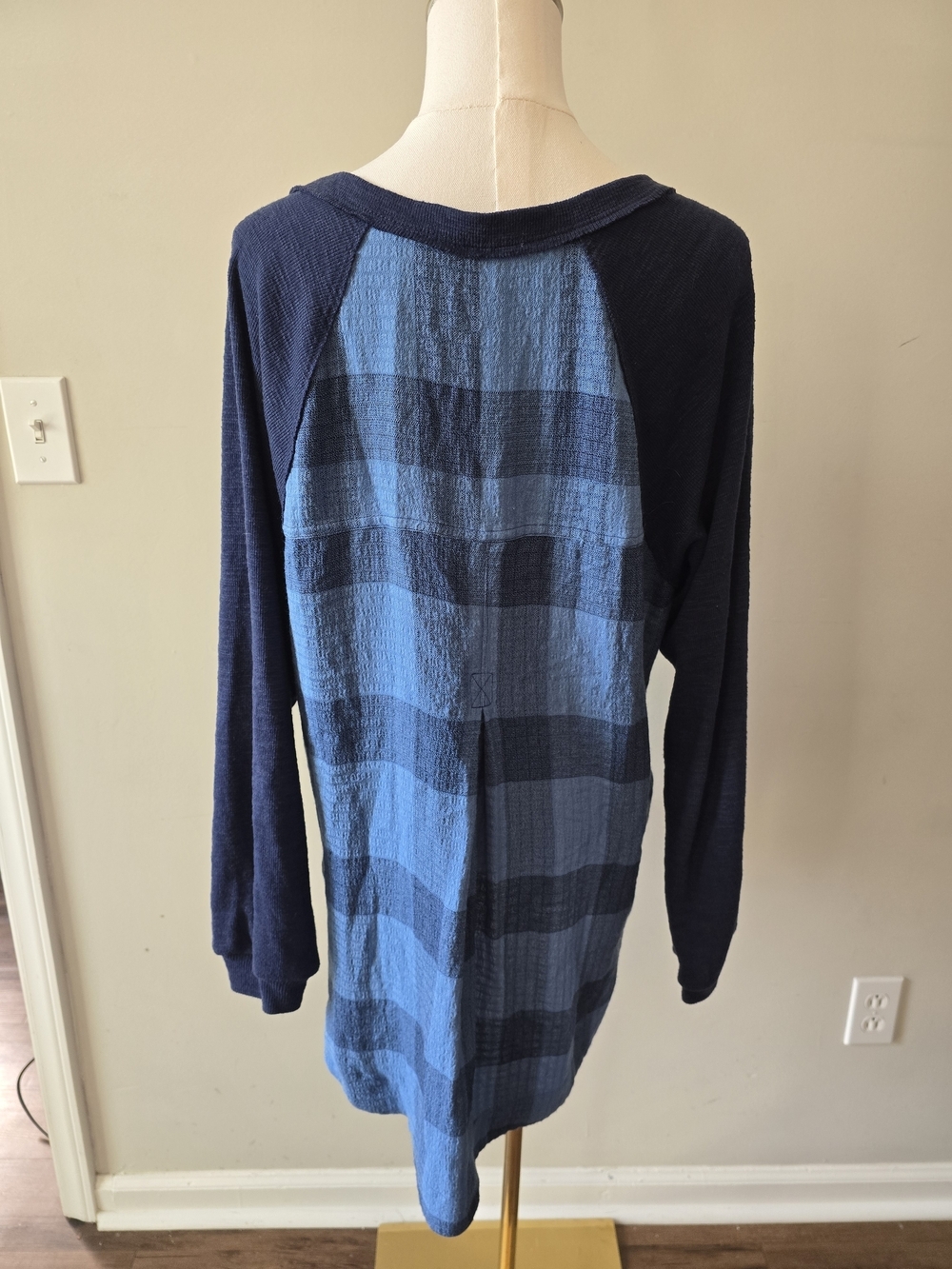 Anthropologie- Pilcro Navy V-Neck High-Low Tunic Sweater with Plaid Detailing